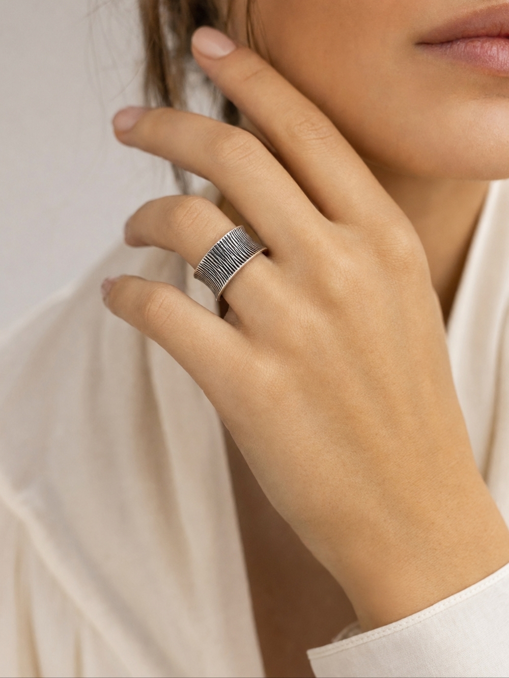 Sterling Silver 925 Textured Wide Band Ring Modern Statement 4.44g